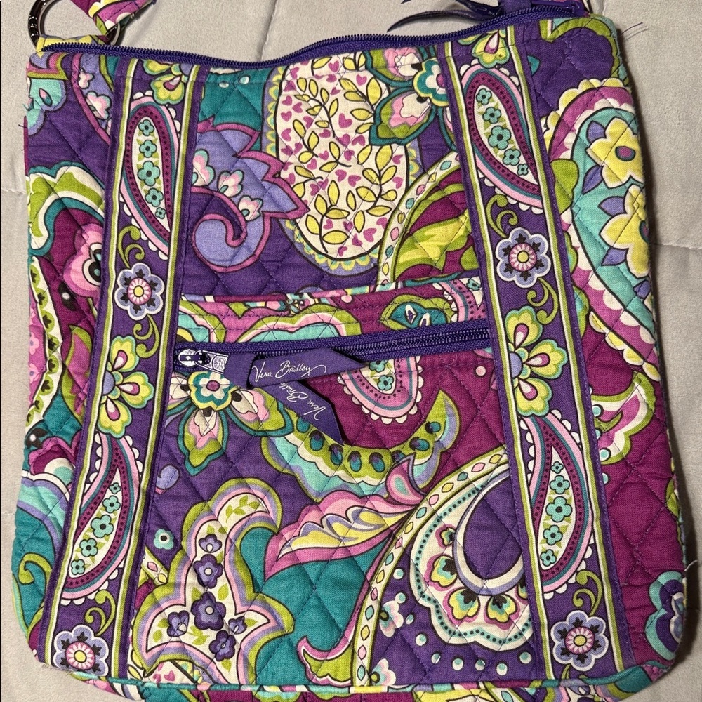 Vera Bradley Vibrant Purple Paisley tote w/matching coin purse. EC - Picture 5 of 12